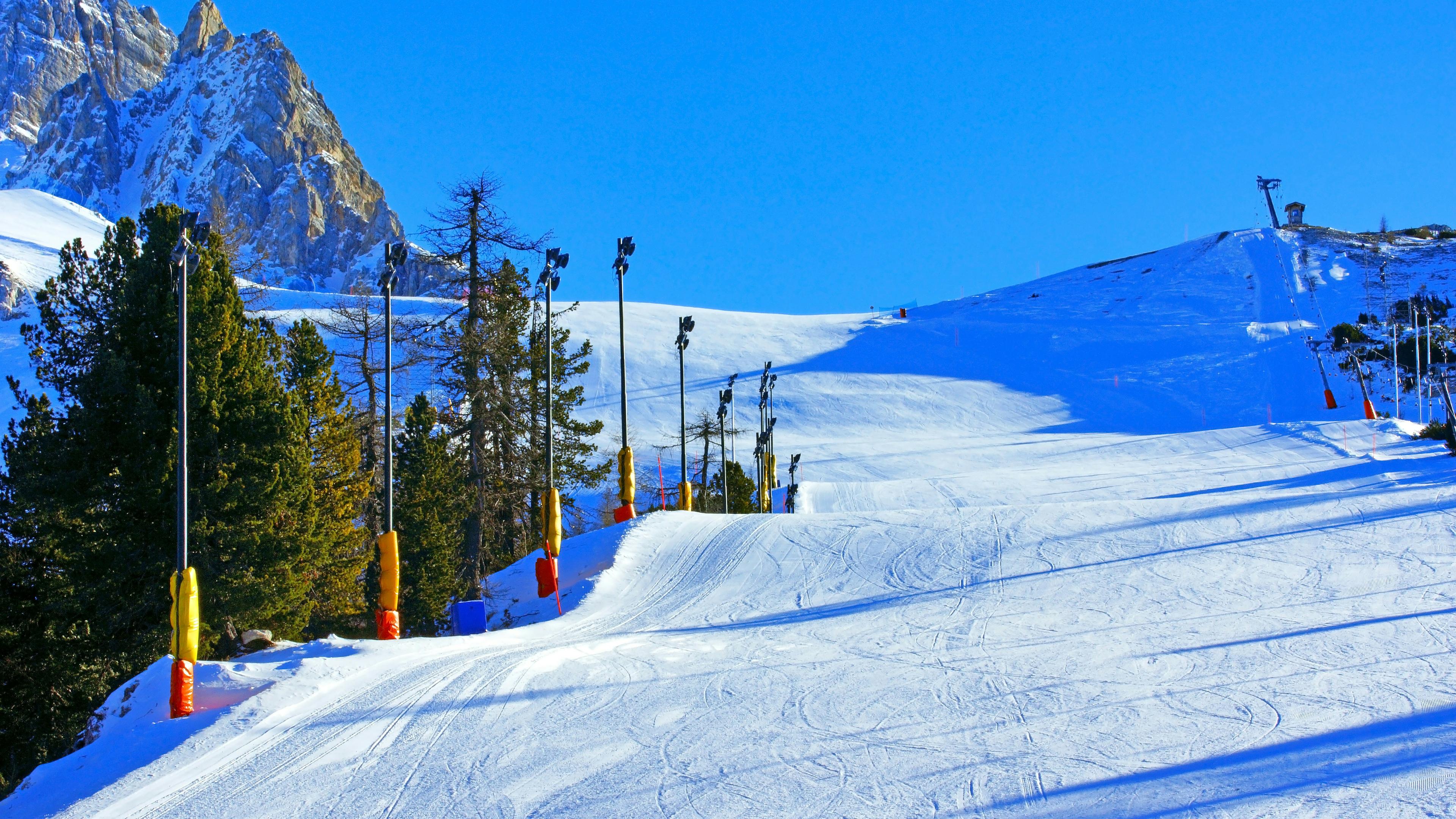 Strakke carve piste in de zon